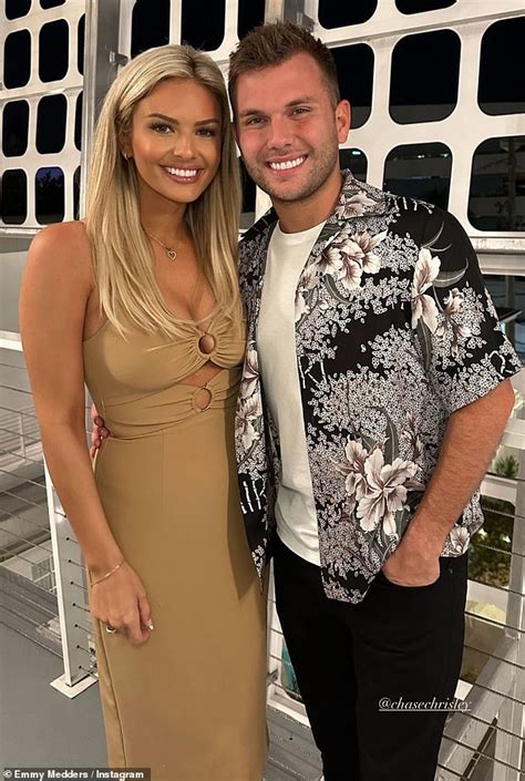 Chase Chrisley announces he and fiancée Emmy。